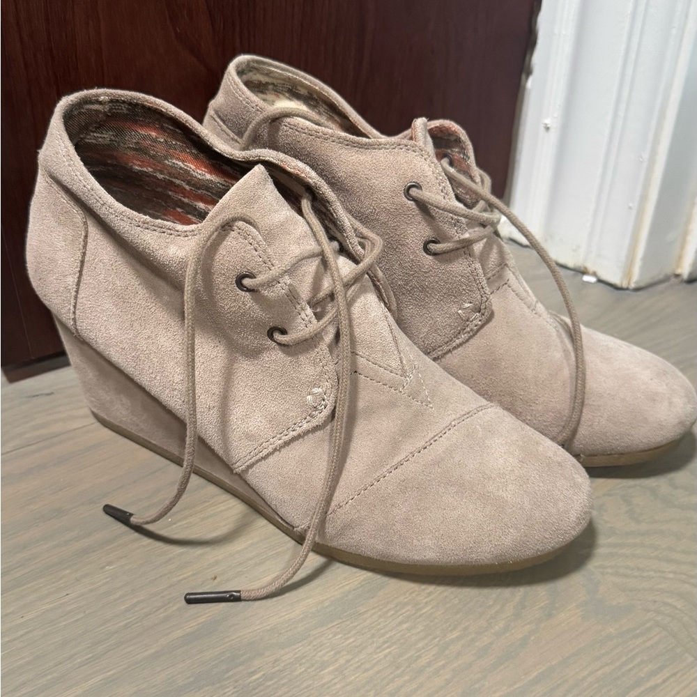 Toms Beige Suede Wedge Shoes